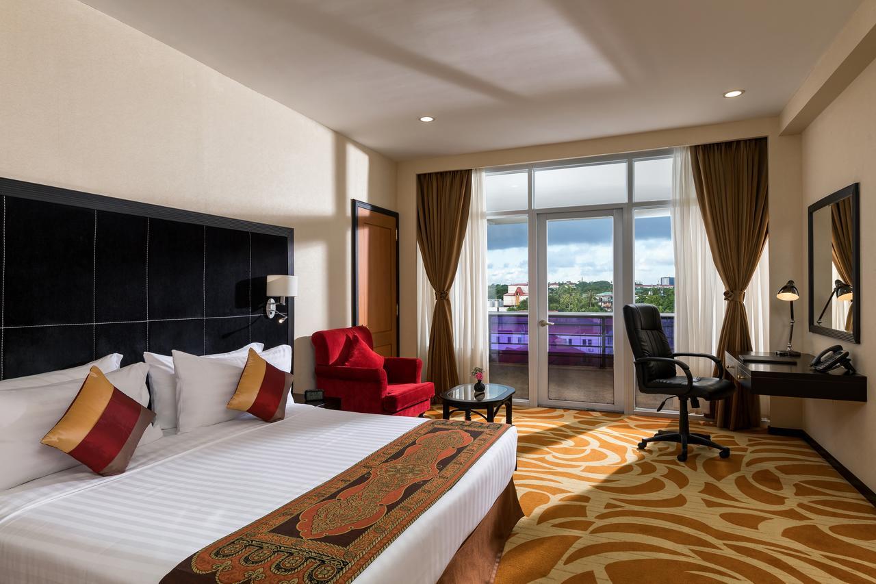 Taw Win Garden Hotel Yangon Exteriör bild