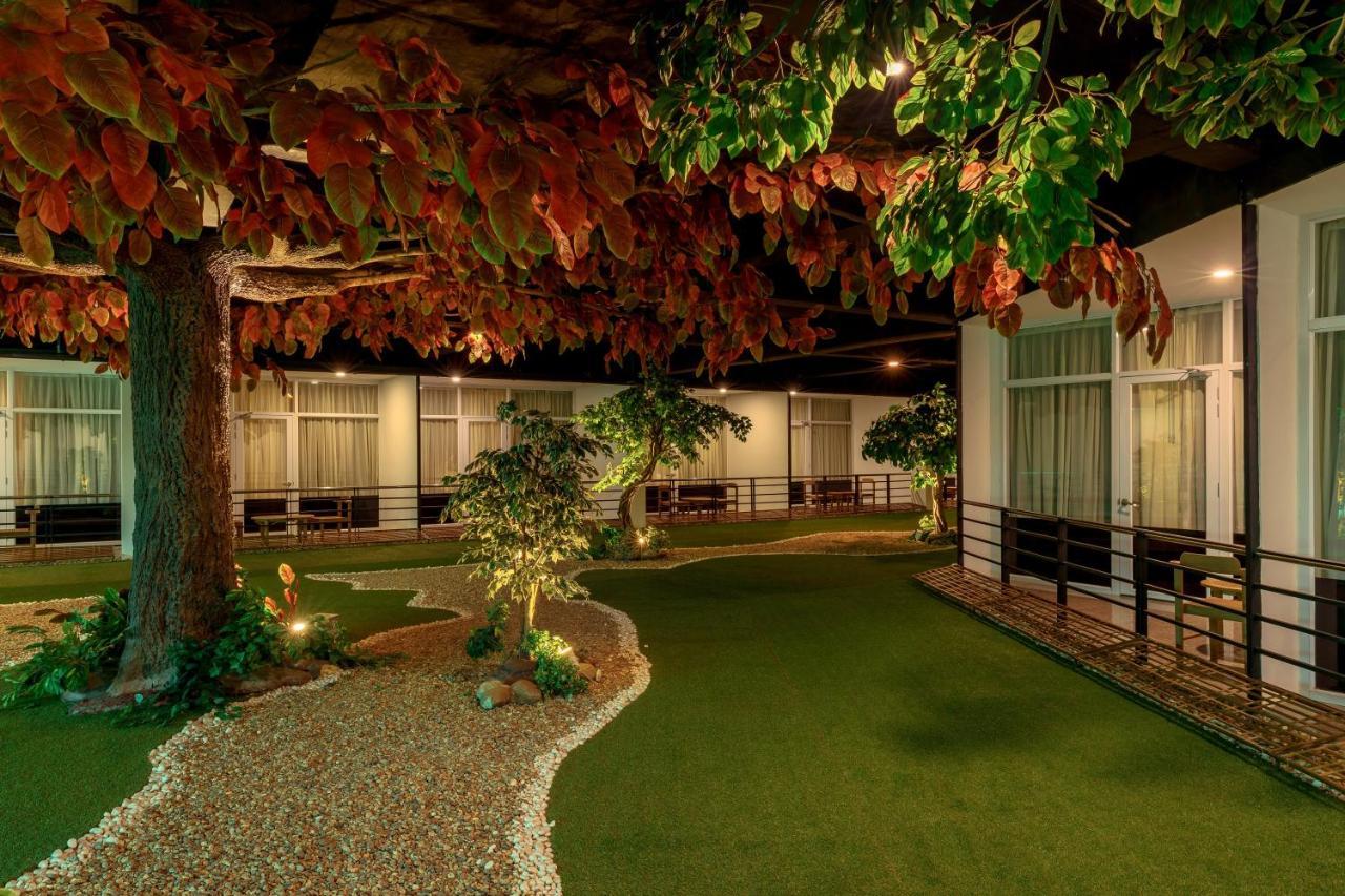 Taw Win Garden Hotel Yangon Exteriör bild