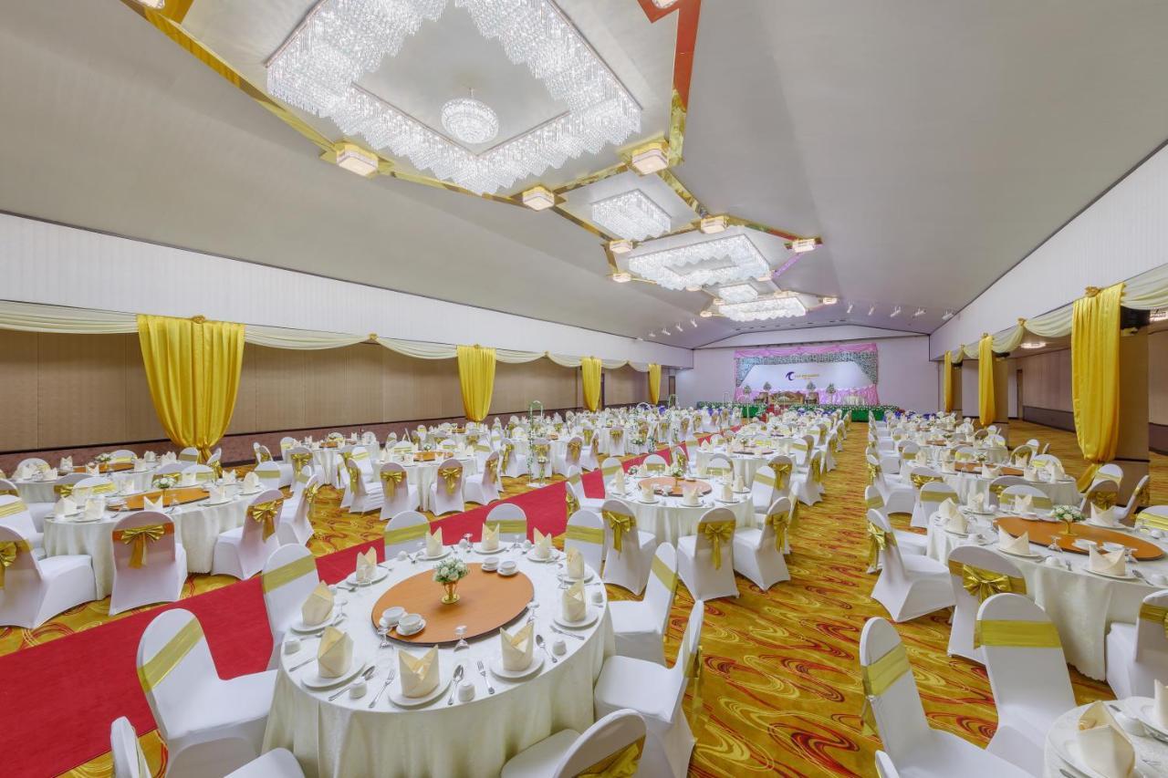 Taw Win Garden Hotel Yangon Exteriör bild