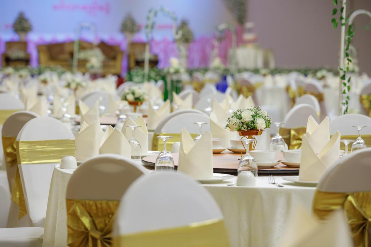 Taw Win Garden Hotel Yangon Exteriör bild
